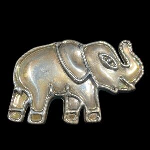 Vintage Silver-tone Large Outlined Elephant Brooch/Pendant